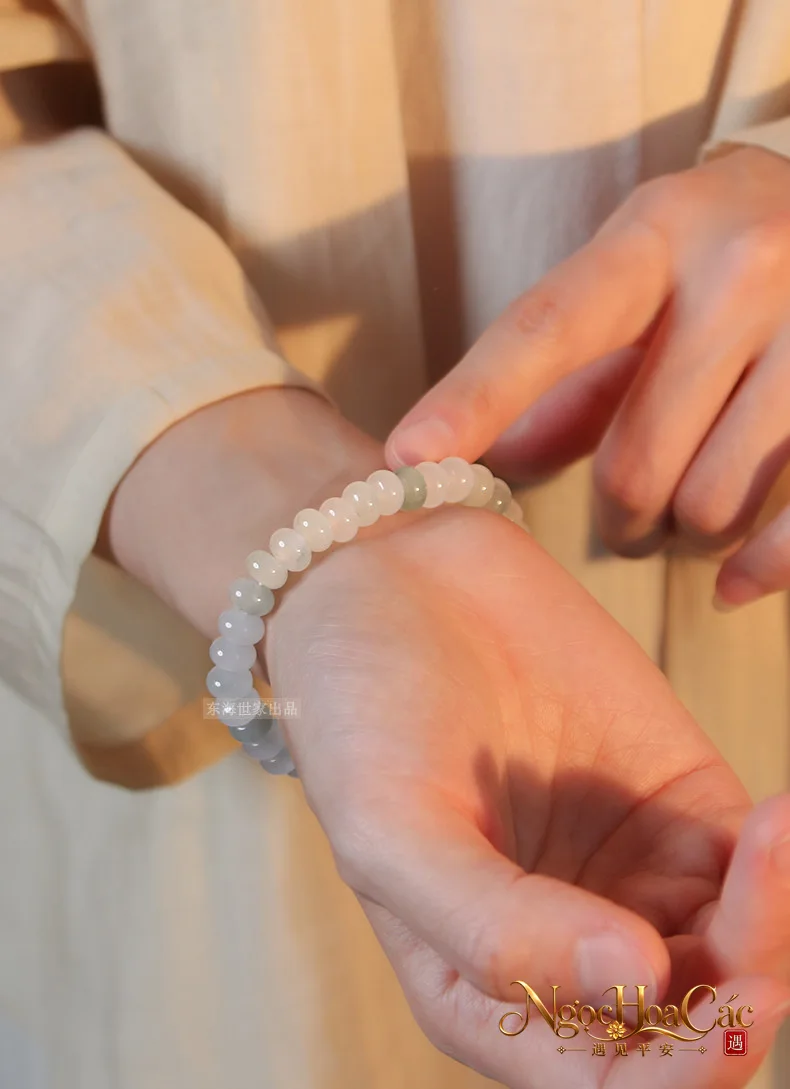 Vòng tay ngọc kim ti Thiên Sơn thúy Đông Hải