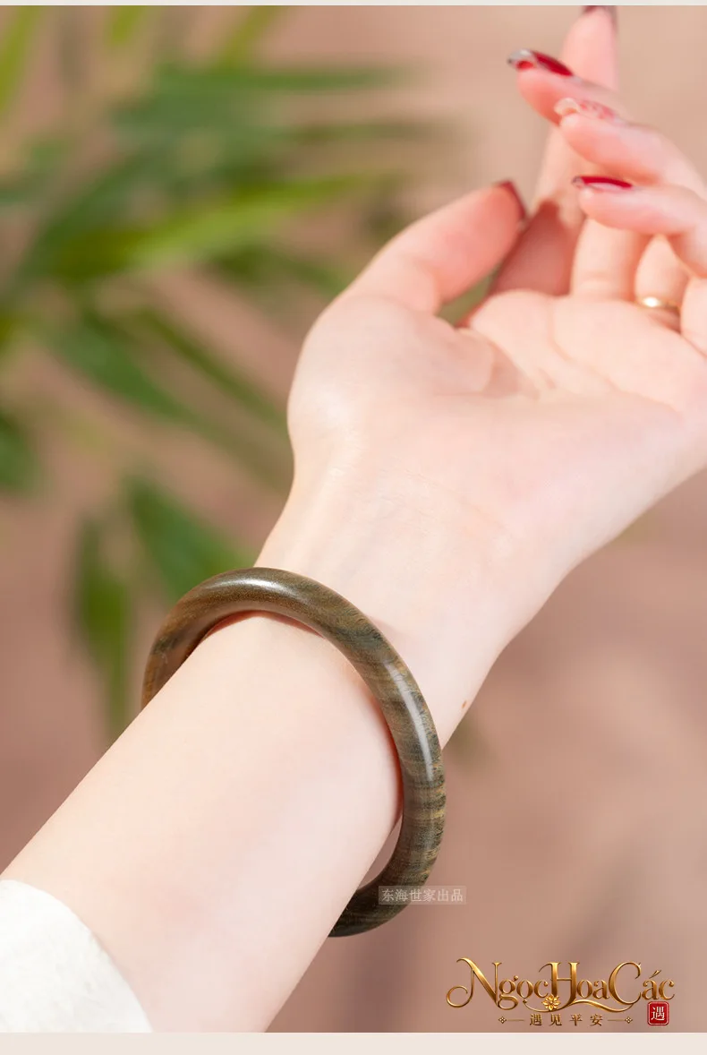Vòng kiềng gỗ đàn hương Đông Hải