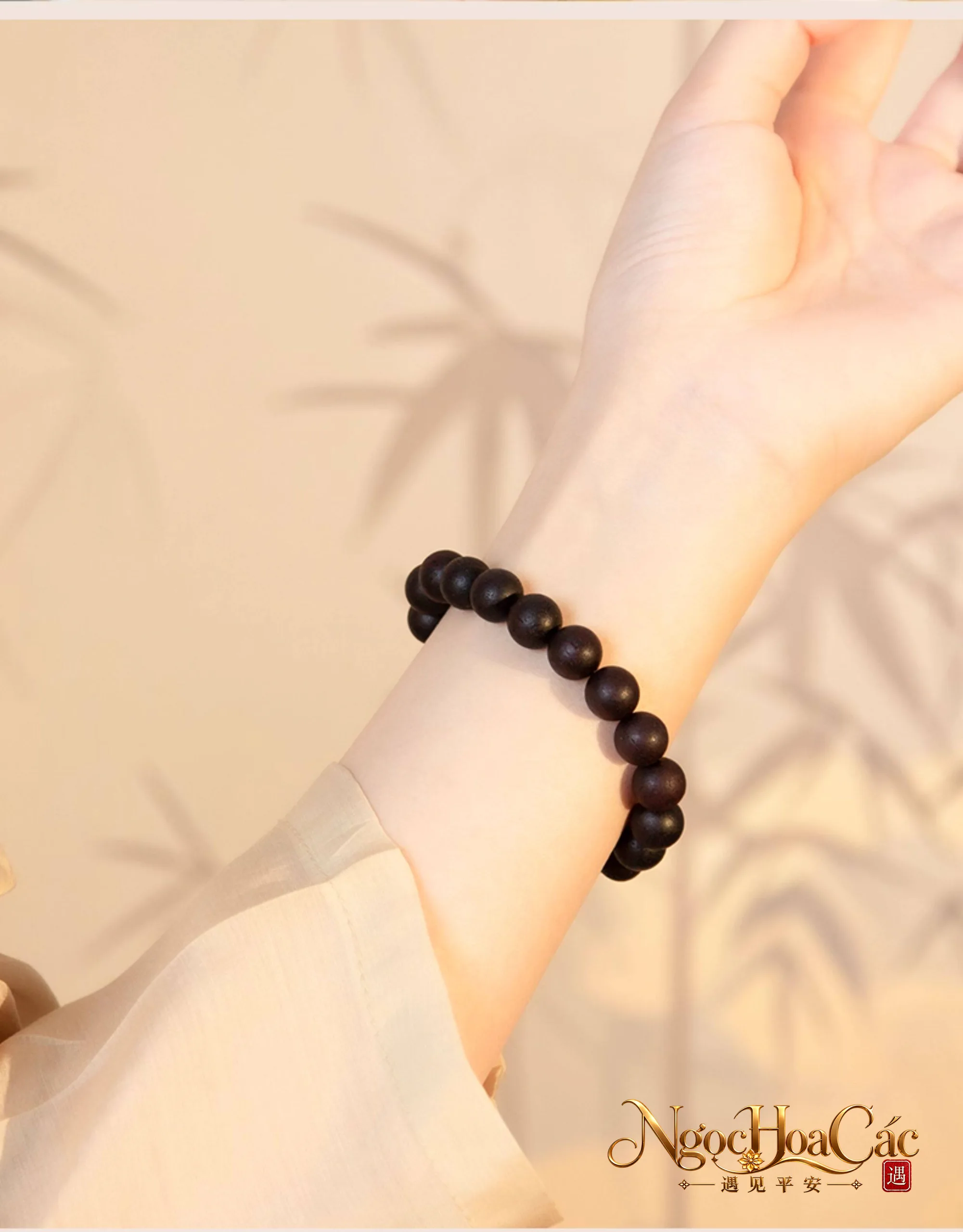 Vòng tay giáng chân hương Hải Nam Đông Hải