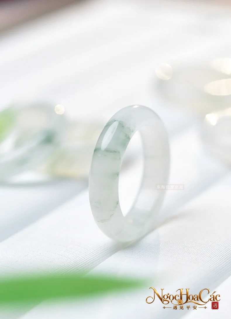 Nhẫn Thiên Sơn thúy trơn Đông Hải