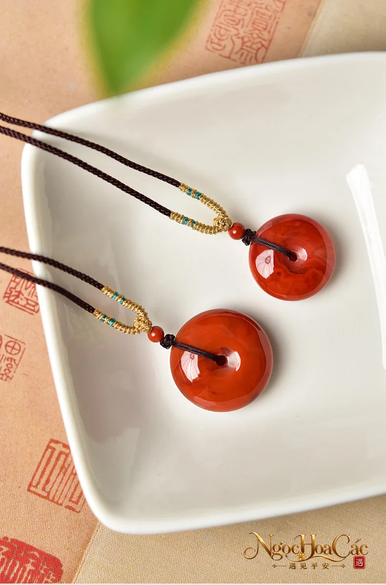 Mặt dây nam hồng khấu bình an Đông Hải
